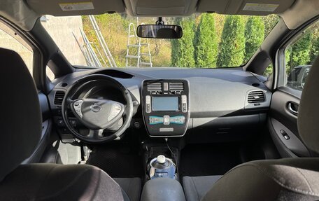 Nissan Leaf I, 2015 год, 1 150 000 рублей, 24 фотография