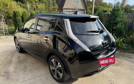 Nissan Leaf I, 2015 год, 1 150 000 рублей, 22 фотография