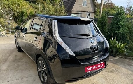 Nissan Leaf I, 2015 год, 1 150 000 рублей, 21 фотография