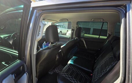 Toyota Land Cruiser Prado 150 рестайлинг 2, 2010 год, 3 100 000 рублей, 5 фотография