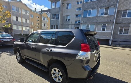 Toyota Land Cruiser Prado 150 рестайлинг 2, 2010 год, 3 100 000 рублей, 3 фотография