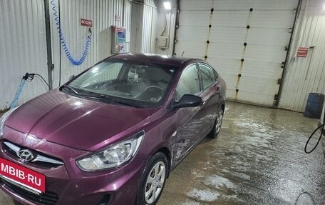 Hyundai Solaris II рестайлинг, 2011 год, 650 000 рублей, 2 фотография