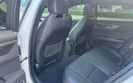 Jaguar XE I рестайлинг, 2021 год, 2 000 000 рублей, 17 фотография