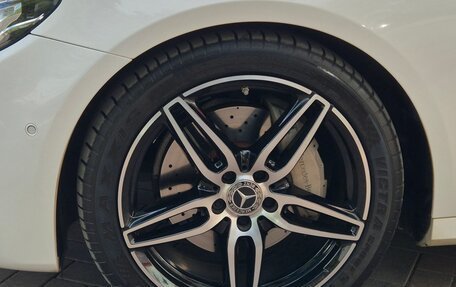 Mercedes-Benz E-Класс, 2017 год, 3 950 000 рублей, 6 фотография