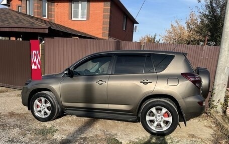 Toyota RAV4, 2011 год, 1 240 000 рублей, 4 фотография