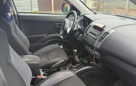 Mitsubishi Outlander III рестайлинг 3, 2010 год, 990 000 рублей, 6 фотография