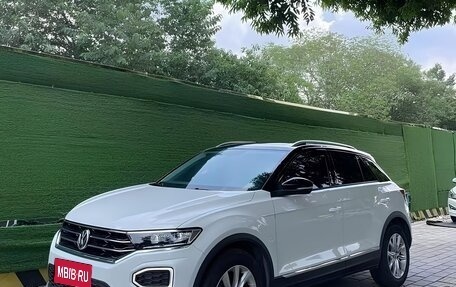 Volkswagen T-Roc I, 2021 год, 1 750 000 рублей, 1 фотография