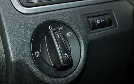 Skoda Rapid I, 2018 год, 950 000 рублей, 18 фотография