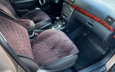 Toyota Avensis III рестайлинг, 2004 год, 575 000 рублей, 7 фотография