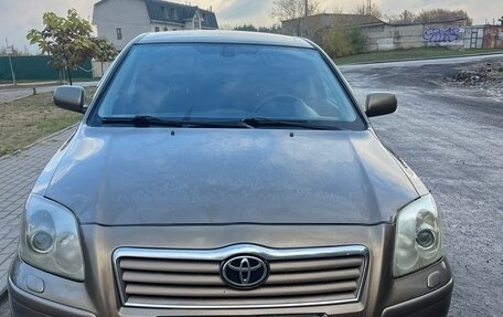 Toyota Avensis III рестайлинг, 2004 год, 575 000 рублей, 3 фотография