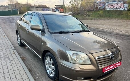 Toyota Avensis III рестайлинг, 2004 год, 575 000 рублей, 2 фотография