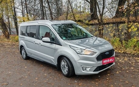 Ford Tourneo Connect II рестайлинг, 2019 год, 2 550 000 рублей, 2 фотография