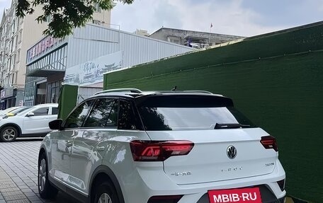 Volkswagen T-Roc I, 2021 год, 1 750 000 рублей, 3 фотография