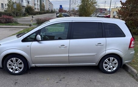 Opel Zafira B, 2012 год, 700 000 рублей, 3 фотография