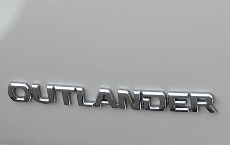 Mitsubishi Outlander III рестайлинг 3, 2022 год, 2 850 000 рублей, 27 фотография