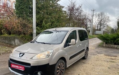 Peugeot Partner II рестайлинг 2, 2010 год, 630 000 рублей, 1 фотография