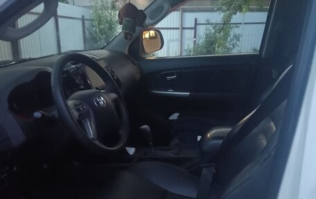 Toyota Hilux VII, 2014 год, 2 050 000 рублей, 4 фотография