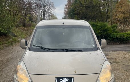 Peugeot Partner II рестайлинг 2, 2010 год, 630 000 рублей, 2 фотография