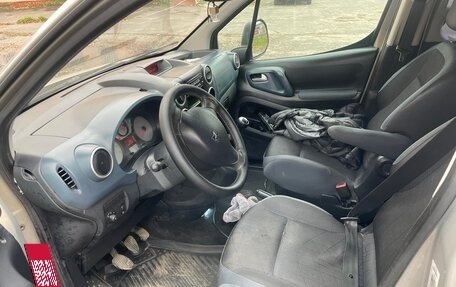 Peugeot Partner II рестайлинг 2, 2010 год, 630 000 рублей, 8 фотография