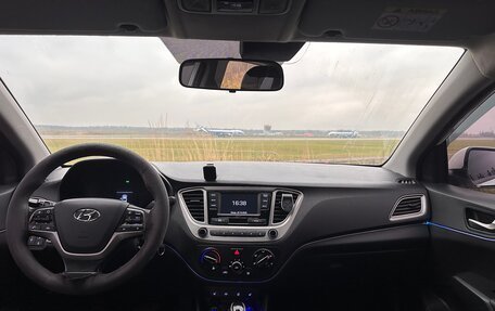 Hyundai Solaris II рестайлинг, 2019 год, 990 000 рублей, 5 фотография