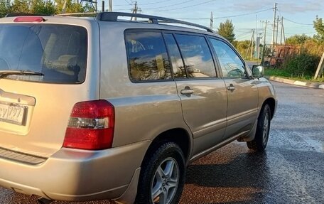 Toyota Highlander III, 2005 год, 1 050 000 рублей, 4 фотография