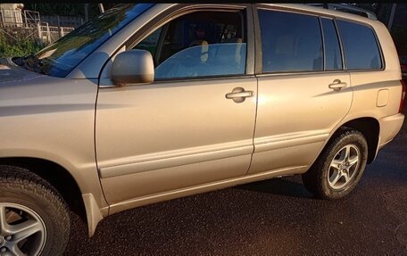 Toyota Highlander III, 2005 год, 1 050 000 рублей, 9 фотография