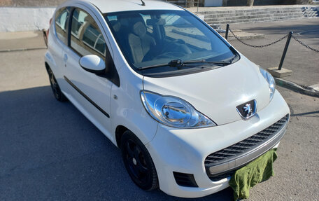 Peugeot 107 I рестайлинг, 2011 год, 560 000 рублей, 14 фотография