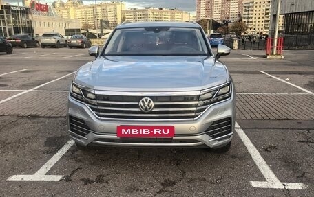 Volkswagen Touareg III, 2019 год, 4 200 000 рублей, 2 фотография