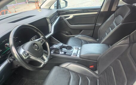 Volkswagen Touareg III, 2019 год, 4 200 000 рублей, 11 фотография