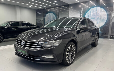 Volkswagen Passat B8 рестайлинг, 2020 год, 1 900 000 рублей, 1 фотография