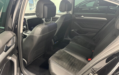 Volkswagen Passat B8 рестайлинг, 2020 год, 1 900 000 рублей, 12 фотография