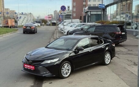 Toyota Camry, 2019 год, 2 750 000 рублей, 1 фотография