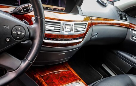 Mercedes-Benz S-Класс, 2009 год, 1 750 000 рублей, 18 фотография