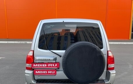 Mitsubishi Pajero III рестайлинг, 2004 год, 950 000 рублей, 5 фотография