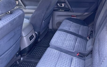 Mitsubishi Pajero III рестайлинг, 2004 год, 950 000 рублей, 20 фотография