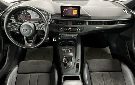 Audi A4, 2017 год, 1 999 000 рублей, 9 фотография
