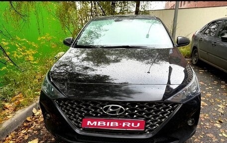 Hyundai Solaris II рестайлинг, 2020 год, 1 800 000 рублей, 1 фотография