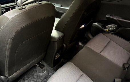 Hyundai Solaris II рестайлинг, 2020 год, 1 800 000 рублей, 4 фотография