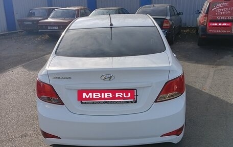 Hyundai Solaris II рестайлинг, 2016 год, 950 000 рублей, 4 фотография