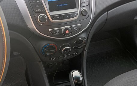 Hyundai Solaris II рестайлинг, 2016 год, 950 000 рублей, 14 фотография