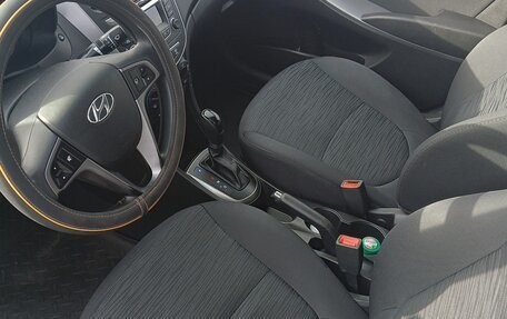 Hyundai Solaris II рестайлинг, 2016 год, 950 000 рублей, 10 фотография