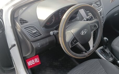 Hyundai Solaris II рестайлинг, 2016 год, 950 000 рублей, 9 фотография