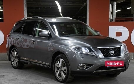 Nissan Pathfinder, 2015 год, 1 698 000 рублей, 3 фотография