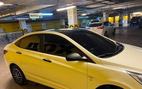 Hyundai Solaris II рестайлинг, 2011 год, 700 000 рублей, 9 фотография