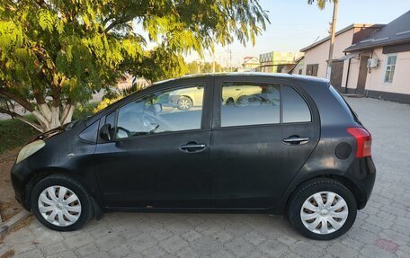 Toyota Yaris III рестайлинг, 2008 год, 650 000 рублей, 5 фотография