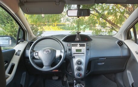 Toyota Yaris III рестайлинг, 2008 год, 650 000 рублей, 8 фотография