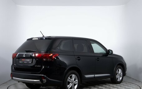 Mitsubishi Outlander III рестайлинг 3, 2015 год, 1 440 000 рублей, 5 фотография
