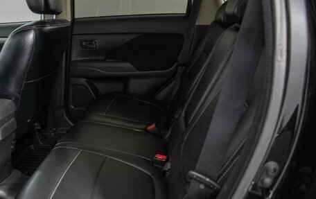 Mitsubishi Outlander III рестайлинг 3, 2015 год, 1 440 000 рублей, 11 фотография