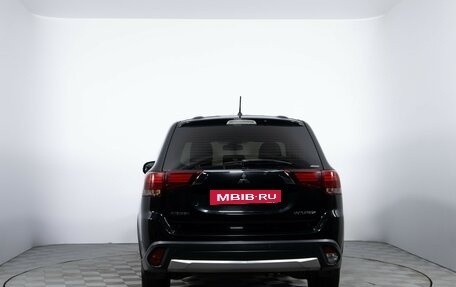 Mitsubishi Outlander III рестайлинг 3, 2015 год, 1 440 000 рублей, 6 фотография