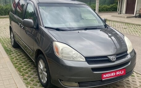 Toyota Sienna II рестайлинг, 2003 год, 1 110 000 рублей, 1 фотография